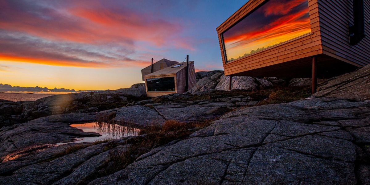 Norvégia legjobb szálláshelye 5 kabin a tengerparti sziklák tetején