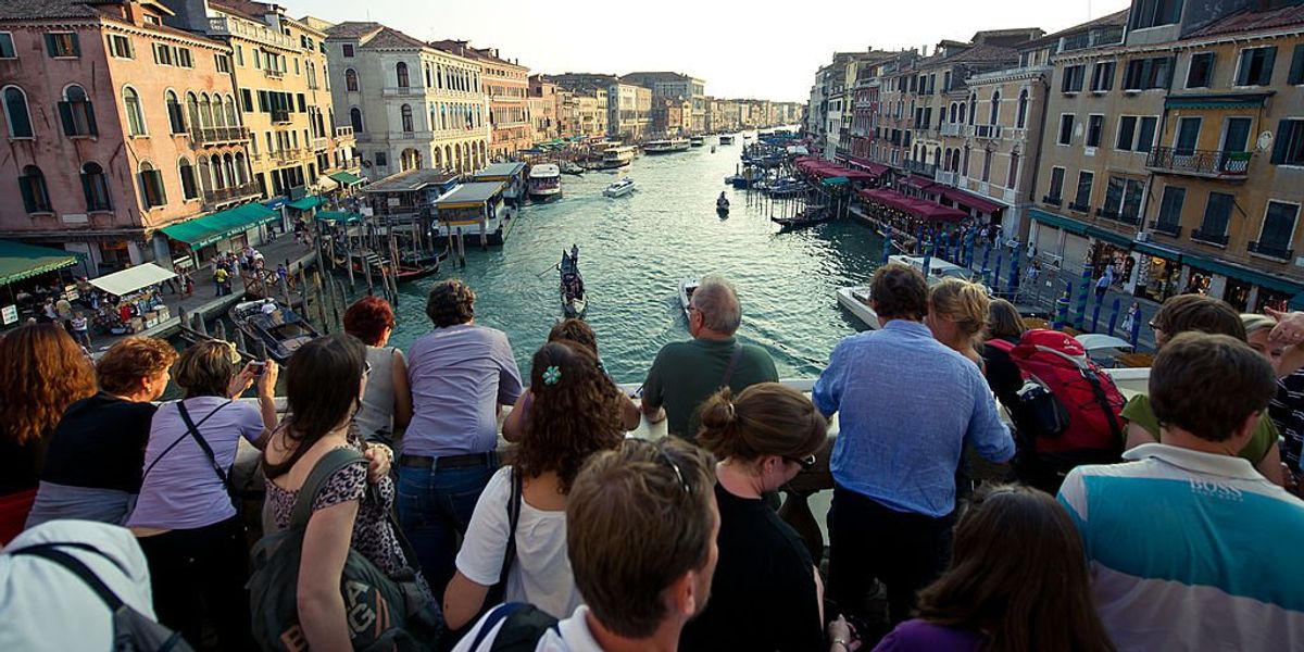 Nyártól már a turistacsoportokat is korlátozzák Velencében
